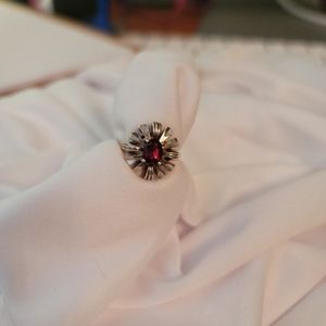 Vintage,hippie,flower garnet sterling silver ring